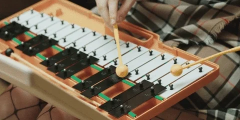 strick the right note